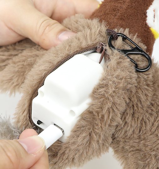 Charging the motor through the zip pocket